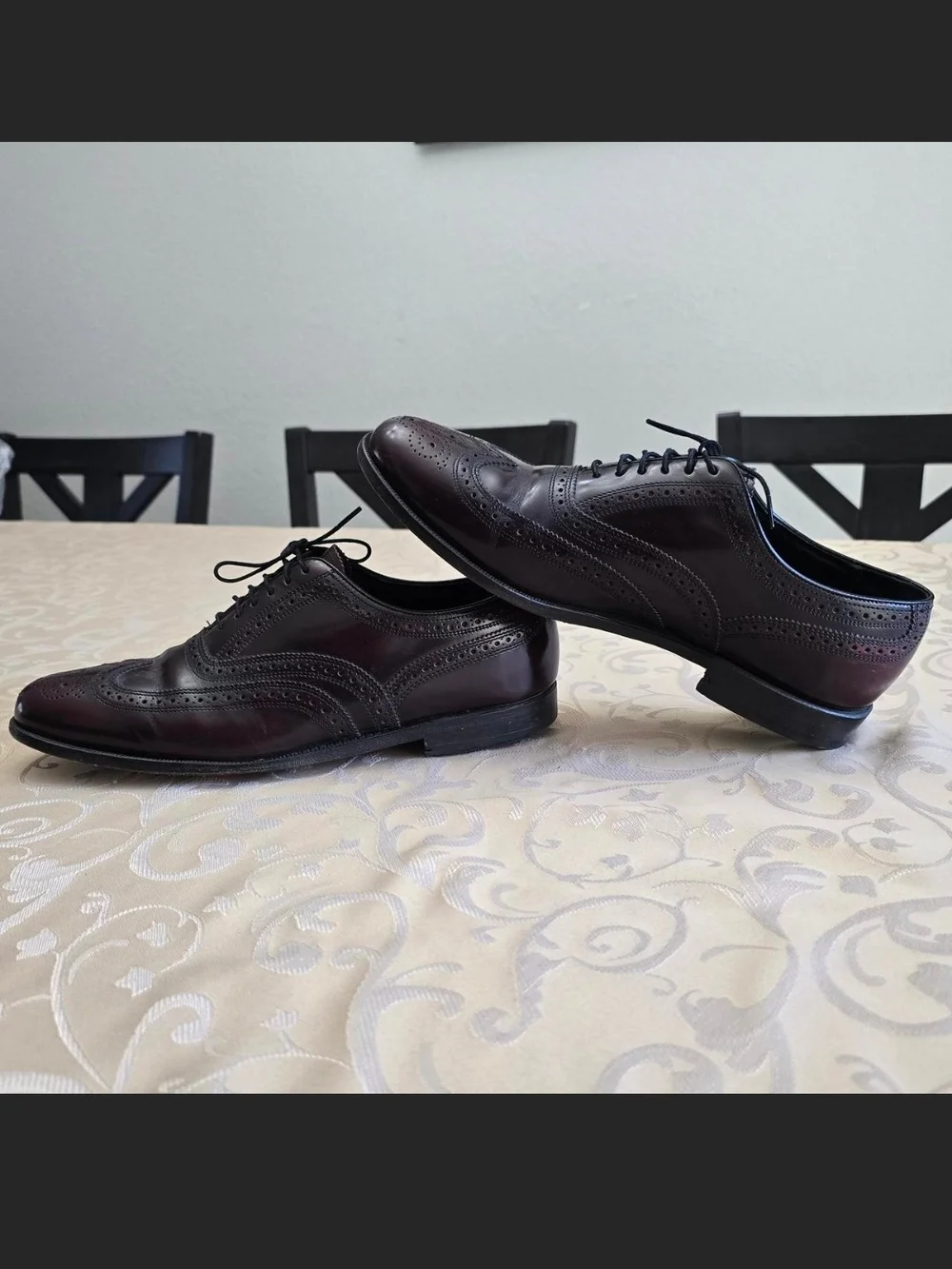 Men’s Vintage Florsheim Leather Lexington Wingtip Oxfords